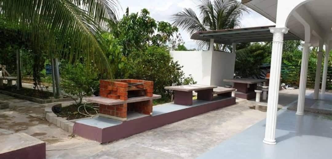 Sunrise Homestay อลอร์สตาร์ ภายนอก รูปภาพ