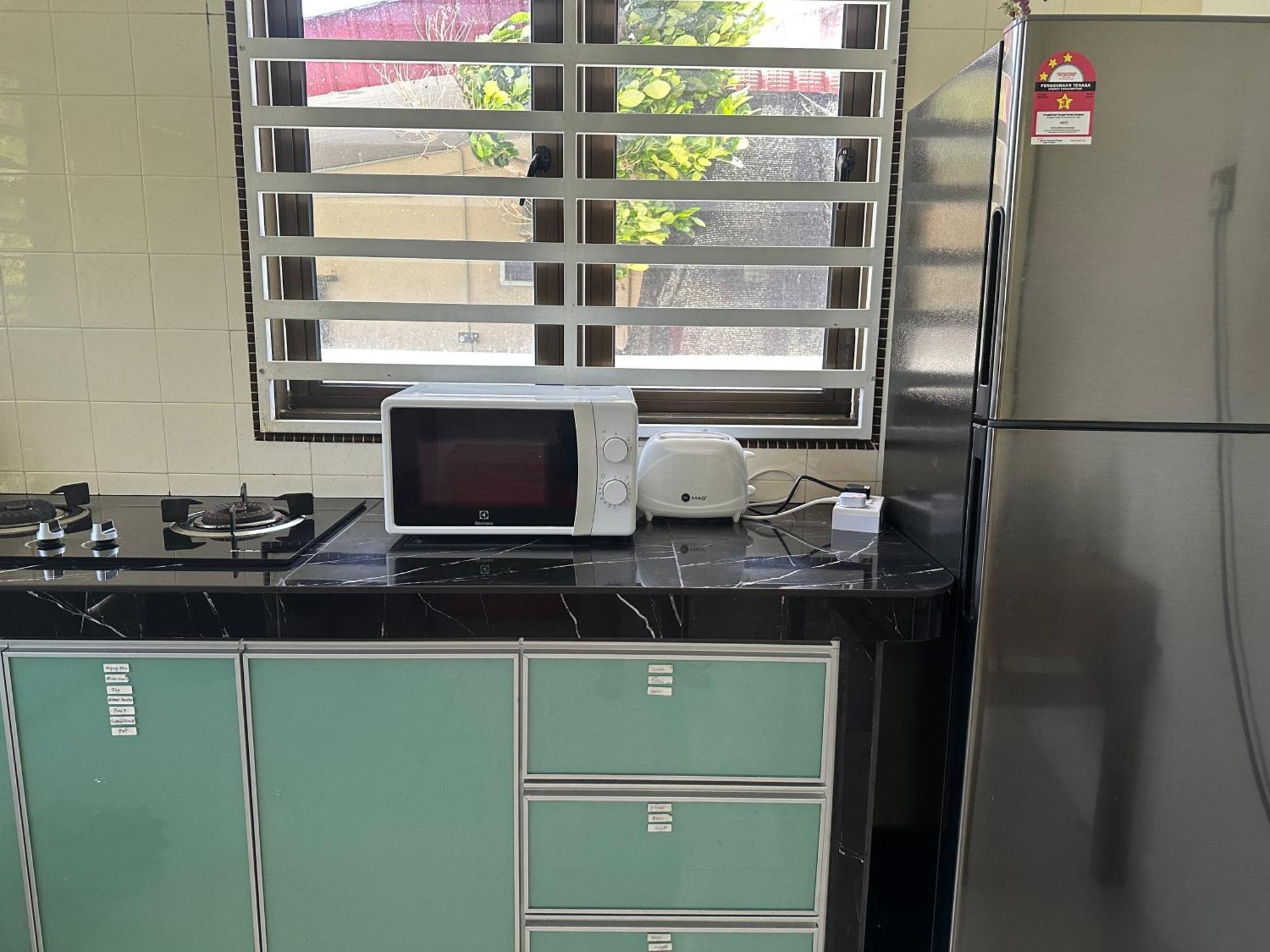 Sunrise Homestay อลอร์สตาร์ ภายนอก รูปภาพ